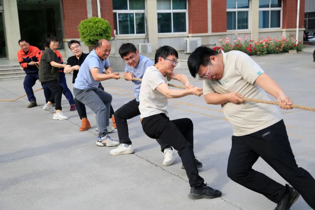 上海山美股份2025春季運(yùn)動(dòng)會(huì)火熱啟幕！拔河、籃球預(yù)賽燃情開戰(zhàn)